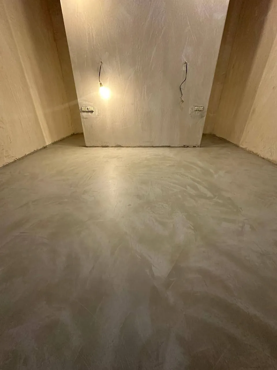 Matt loft floor in an apartment, photo 1