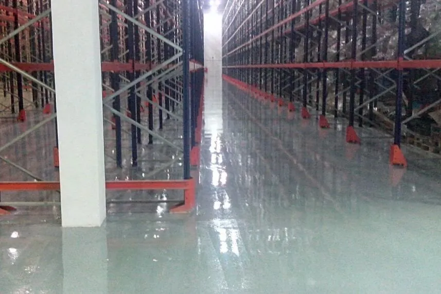 Warehouse with acid-resistant floor, photo 2