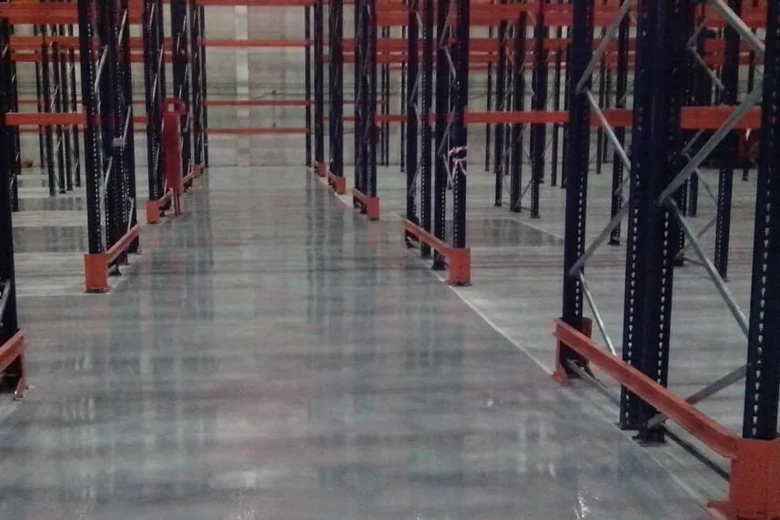 Warehouse with acid-resistant floor, photo 4